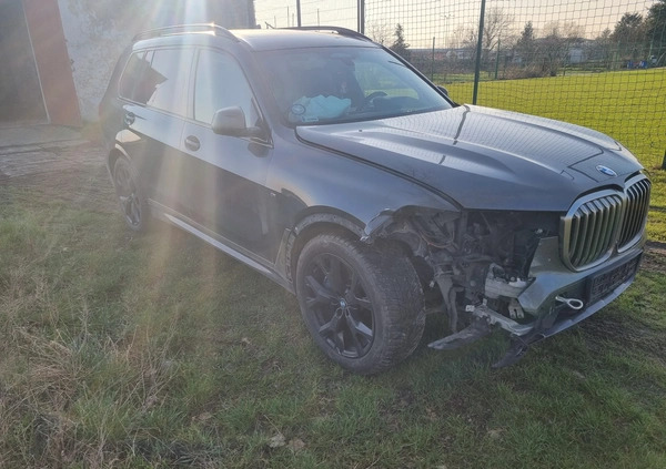 BMW X7 cena 275600 przebieg: 121807, rok produkcji 2019 z Poznań małe 29